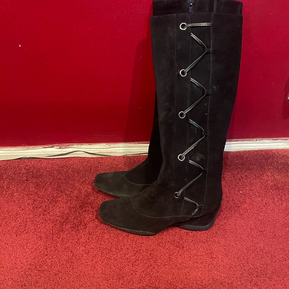 AEROSOLES Black Suede Wedge Boots